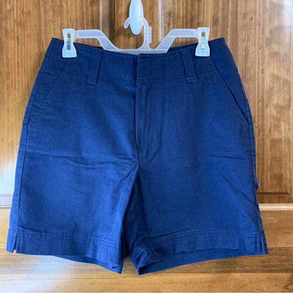 Pants - Women’s Dockers comfort fit navy blue Bermuda size 6 shorts 100% cotton